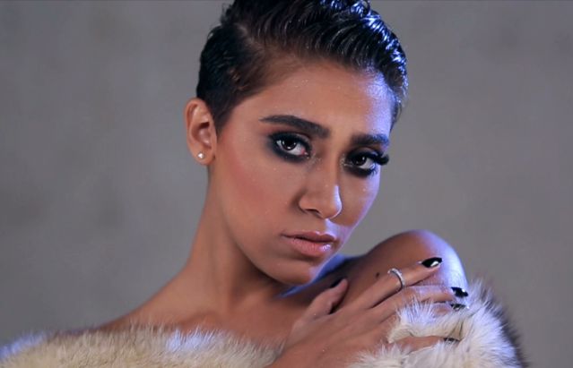 زيزى عادل